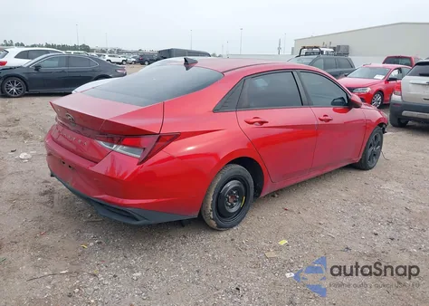 2022 Hyundai Elantra Sel z USA, uszkodzony, nr VIN 5NPLM4AG8NH066763